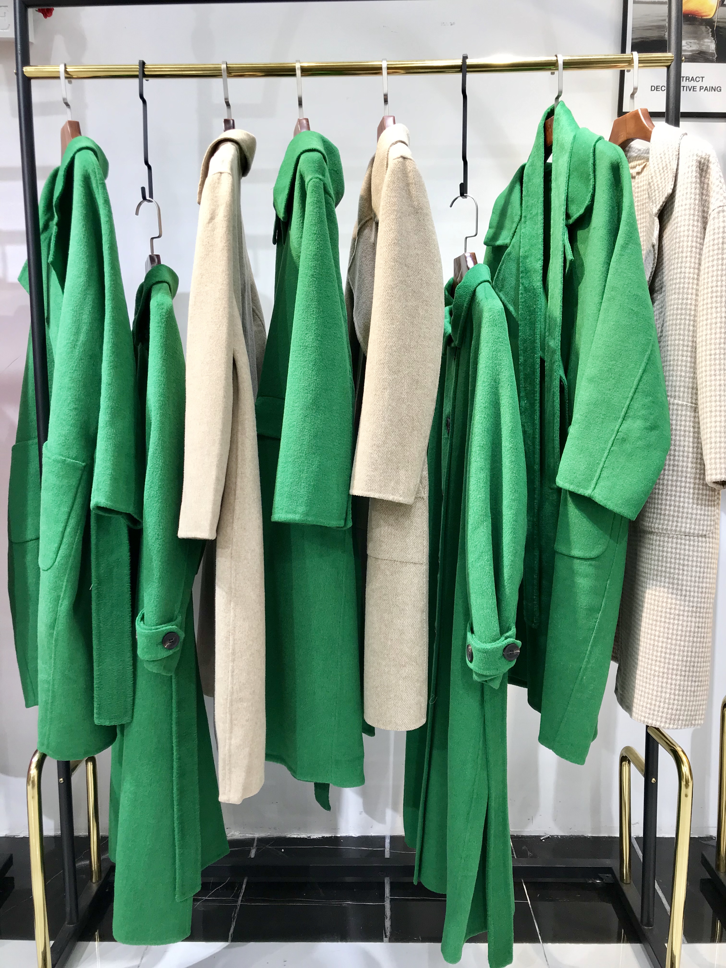 顶级双面羊绒大衣品牌女装尾货,广州双面羊绒大衣尾货批发市场