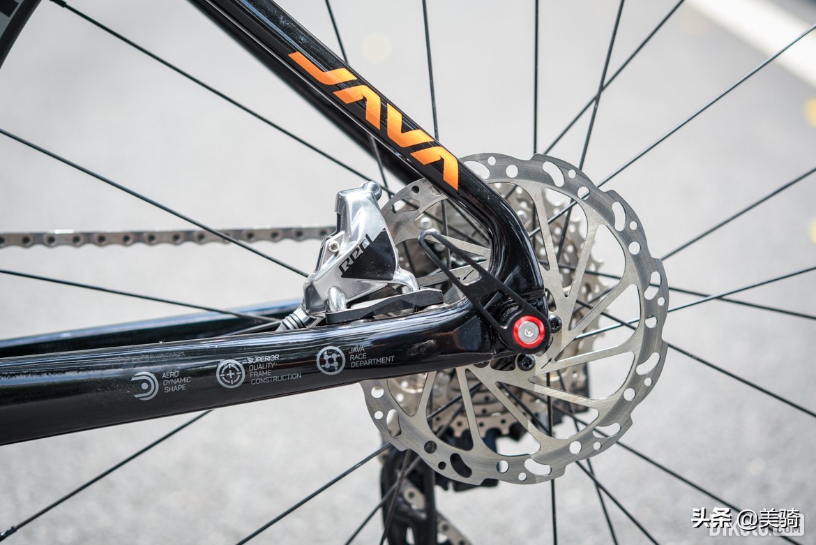 入门碳纤维公路车和顶级铝公路车,kootu碳纤维公路车测评