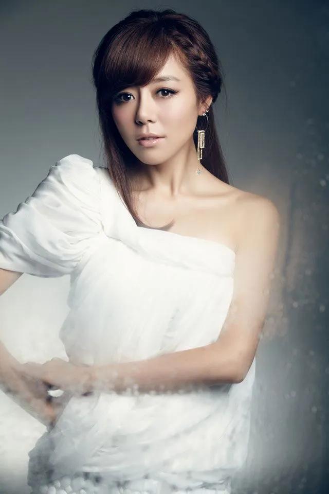 回忆十几年前超女比赛哽咽,当年的超女有多可怕