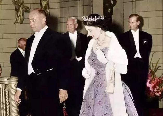 菲利普亲王60岁有魅力,52岁菲利普亲王