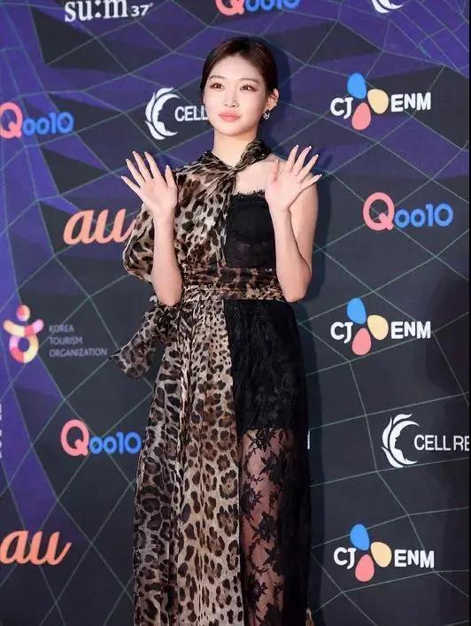 泫雅第一次遇到劲敌,泫雅新晒出的照片