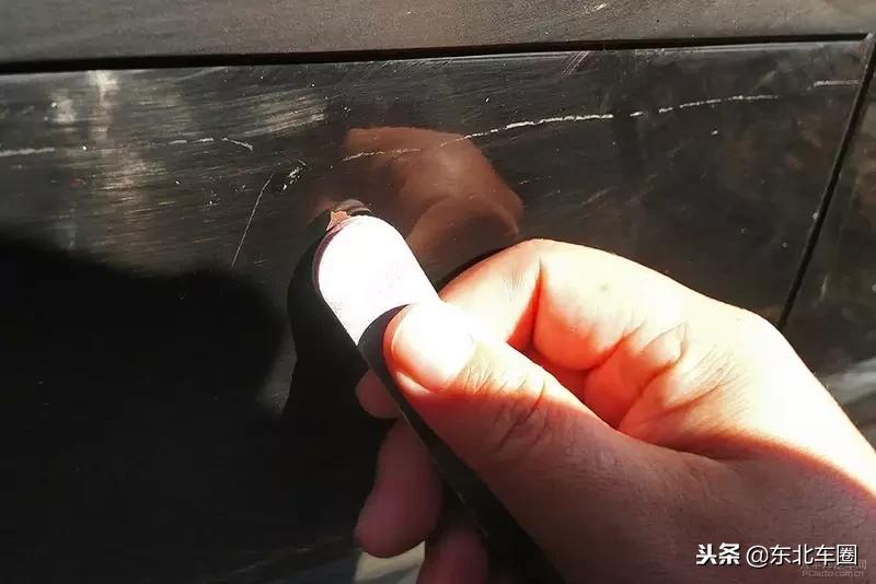 汽车刮蹭严重修复小妙招,黑色汽车轻微刮蹭处理妙招
