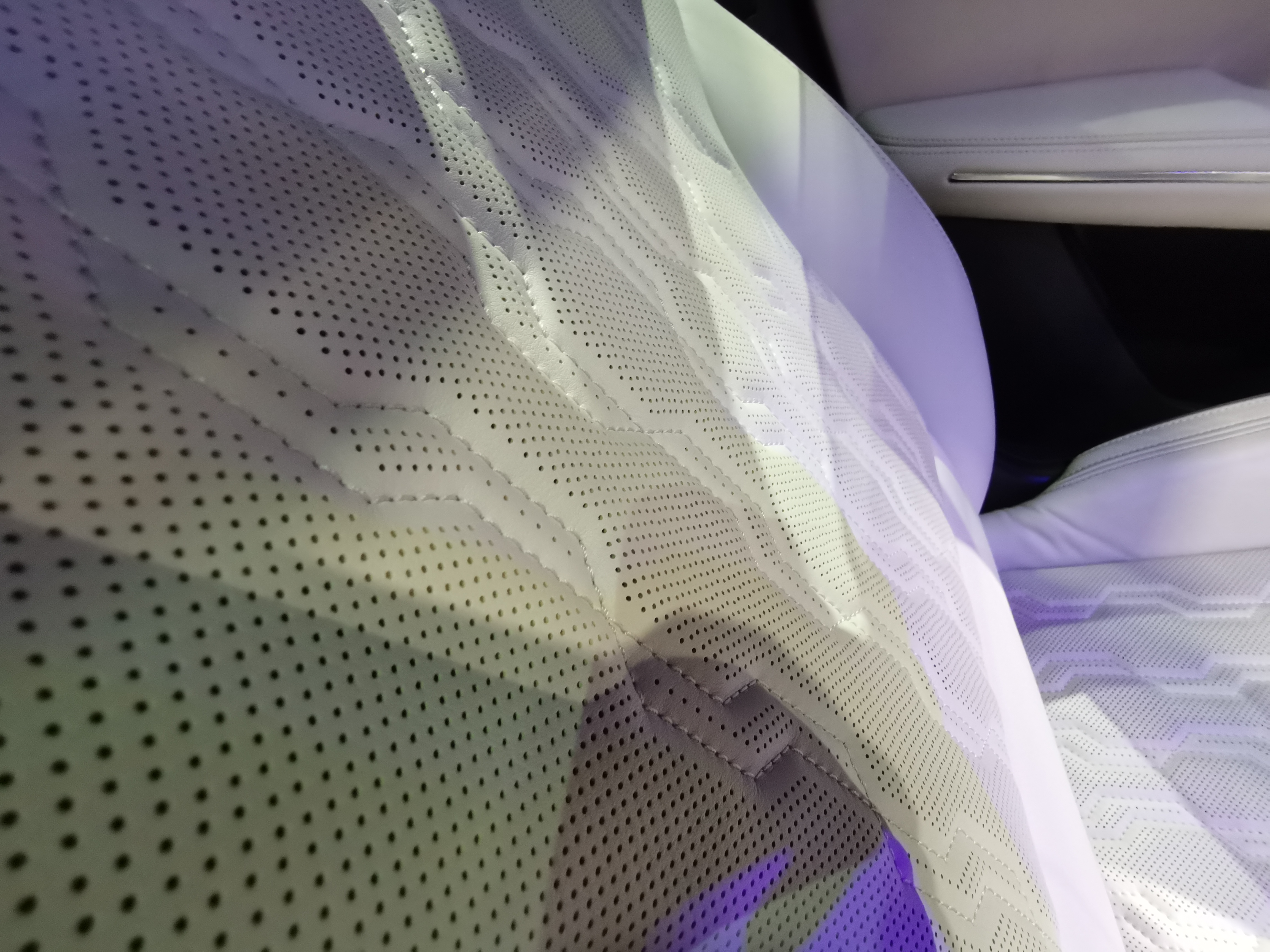 领克09phev和xc90phev区别,领克09音响和沃尔沃xc90音响对比