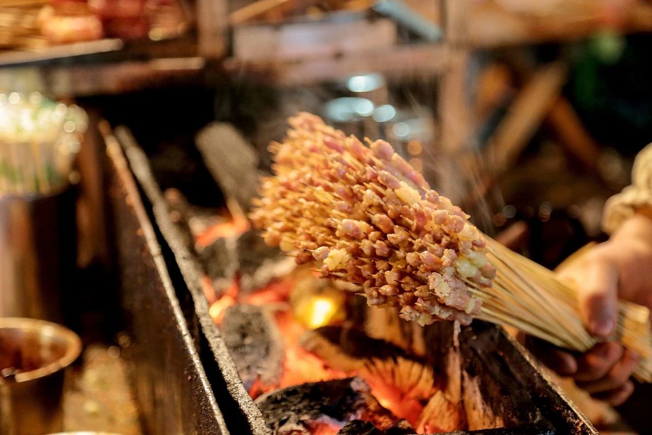 鍗冧嚎鐑х儰璧涢亾,200浜跨殑鐑х儰璧涢亾