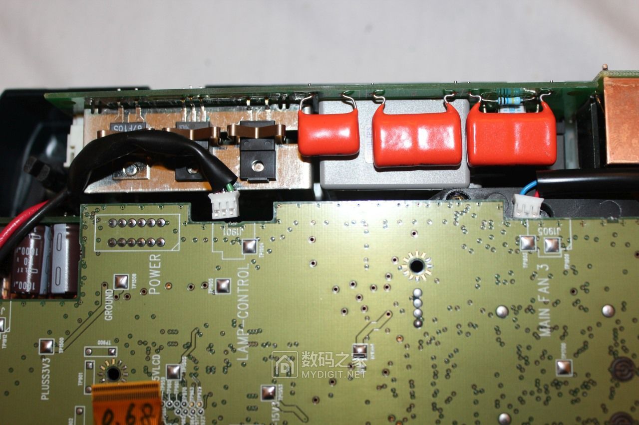 都是钽电容惹的祸：拆修宝施玛（Proxima）3LCD投影机三无故障