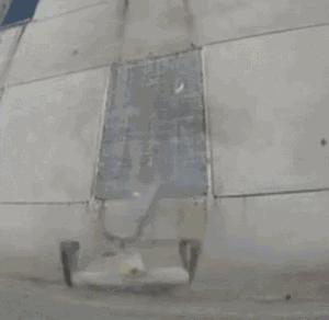 赶快检查伱坐的椅子…避免被*菊爆**…虽然标题很粗鄙…