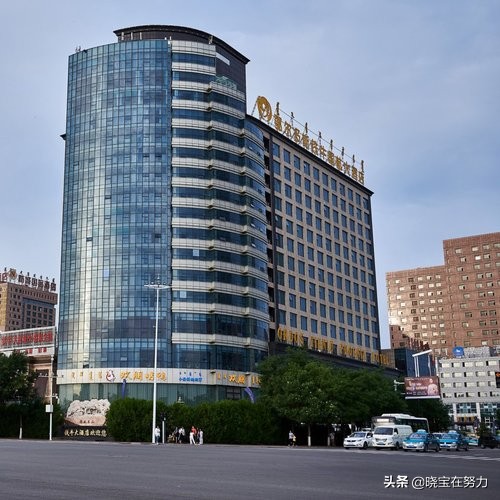 内蒙古鄂尔多斯七星湖酒店,内蒙古鄂尔多斯有什么酒店