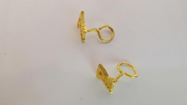 纯金耳钉弯钩断了可以修吗,黄金弯钩耳钉断了能焊接上吗