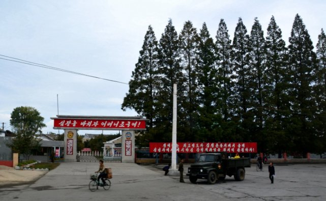 朝鲜超市营业员,朝鲜高收入工作