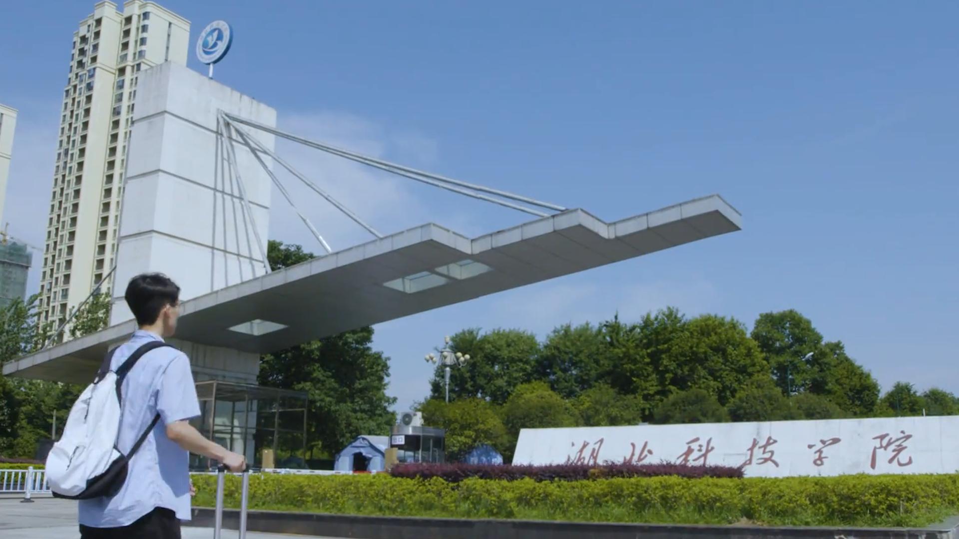 文海快评：副教授以学位证书做要挟，剽窃学生科研成果，撕开了学术界的“遮羞布”