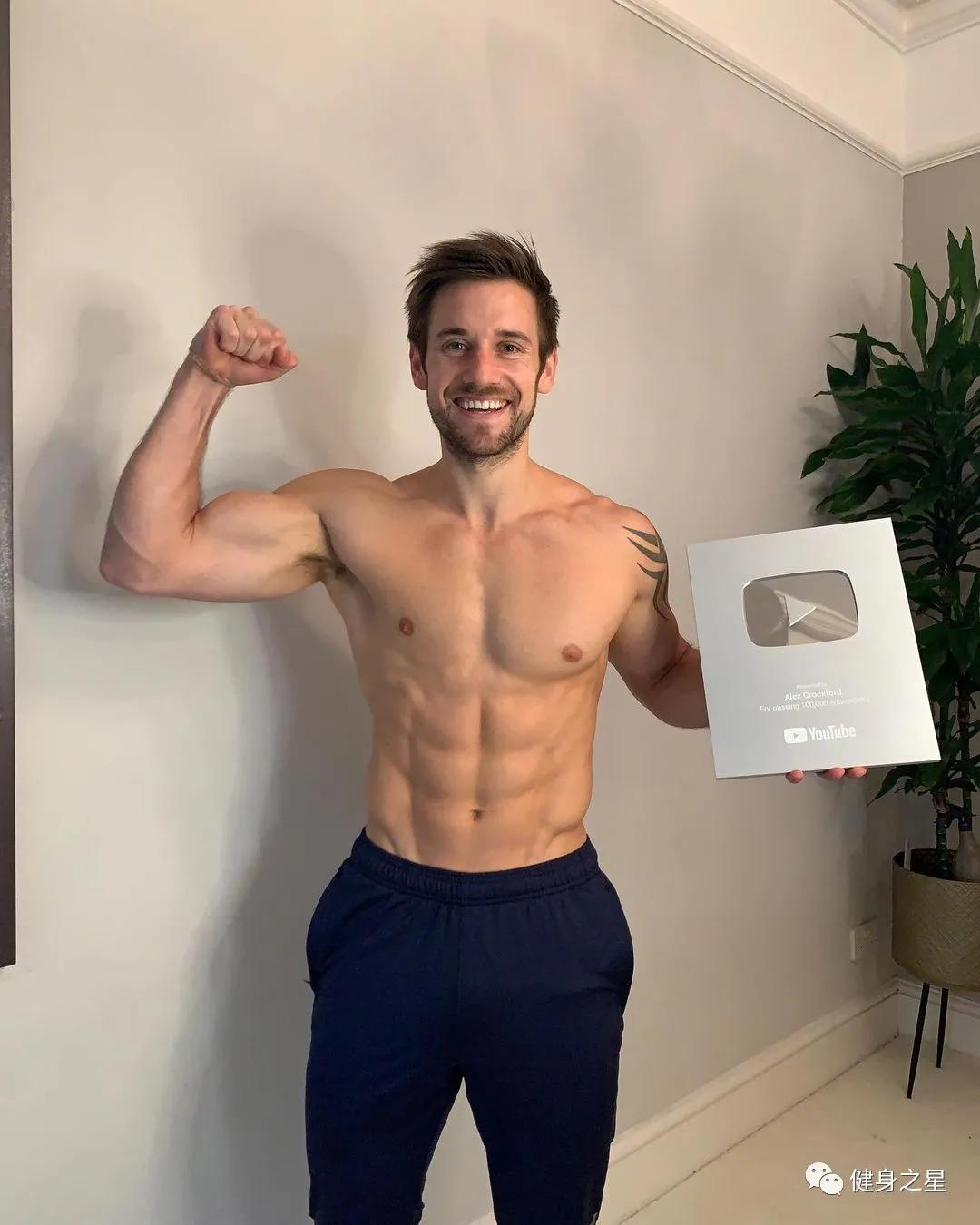 神似top的腹肌男,酷似海王的男模