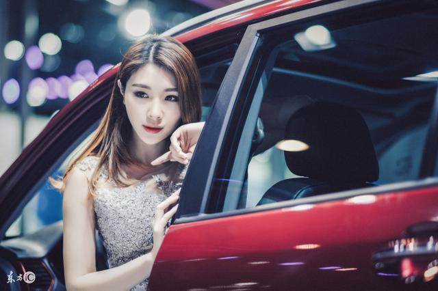 小说：阿姨的美腿.............滑？