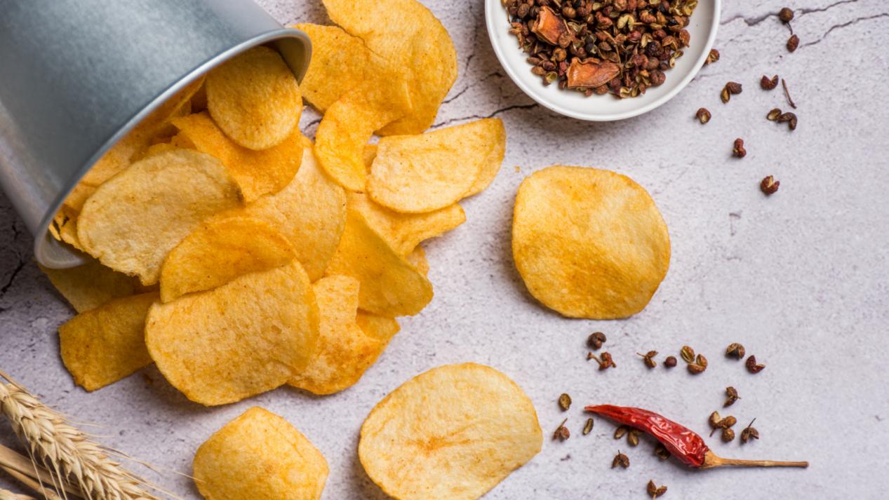 薯片里含有哪些元素,薯片食品中所含的成分