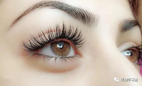 睫毛长扎眼睛该如何处理,睫毛长扎眼睛怎么办小妙招