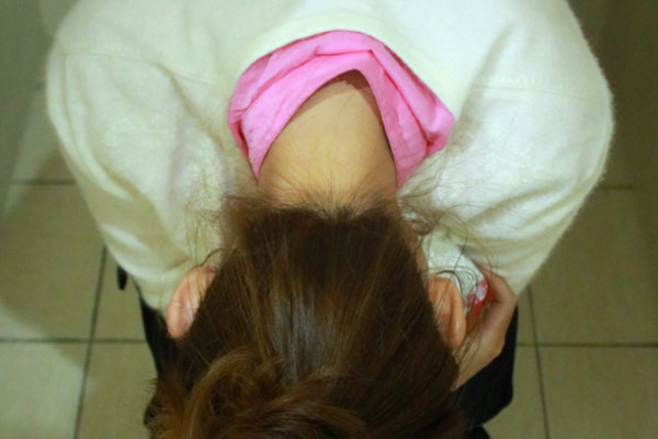 憋住的“屎”去哪了？经常有屎不拉有什么影响？现在知道还不晚