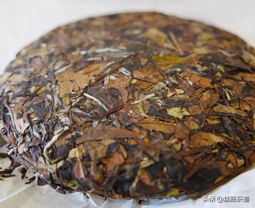 压饼的茶叶是不是不好,白茶散装的好还是压饼的好