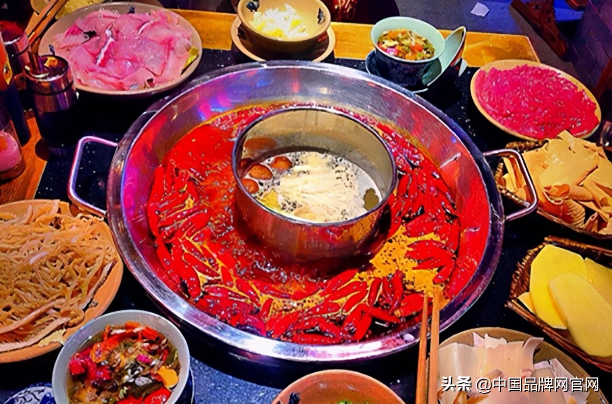 自热火锅排名榜第一名,小龙坎和海底捞哪个自热火锅好吃