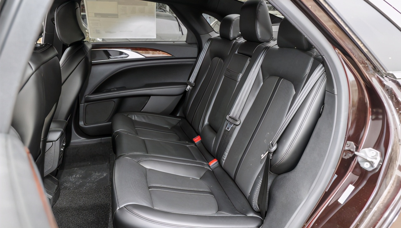 13万公里左右林肯mkz值得入手吗,25万买辆二手林肯大陆值得吗