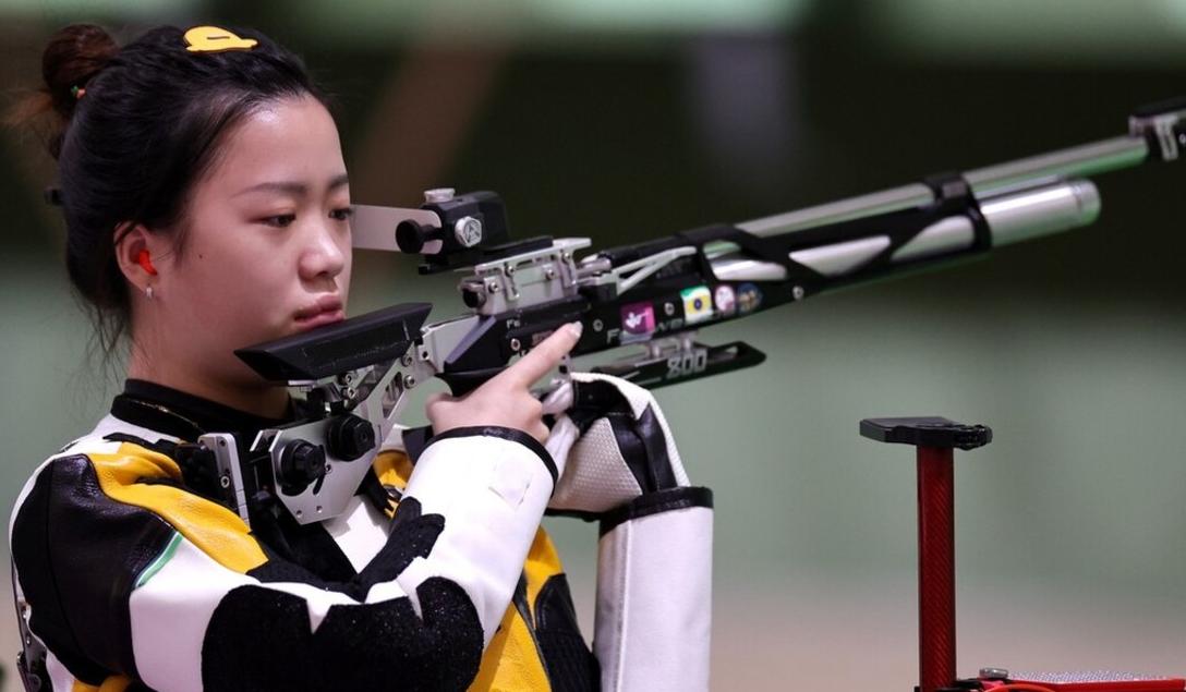 “天才少女”杨倩走红，长相甜美气质佳，家庭教育成就了她的今天