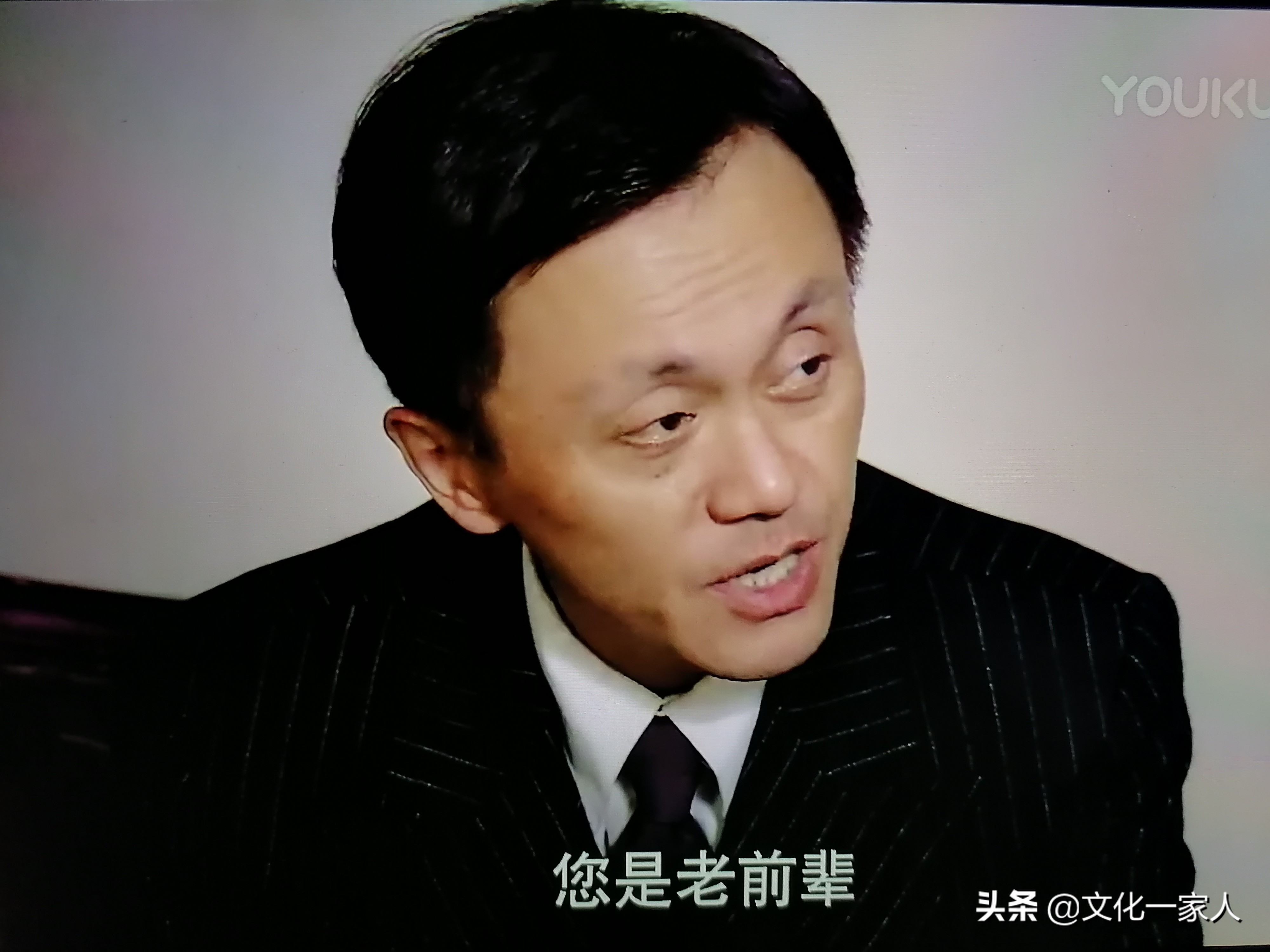 《悬崖》：一场敌中有我，我中有敌，斗智斗勇命悬一线的生死较量