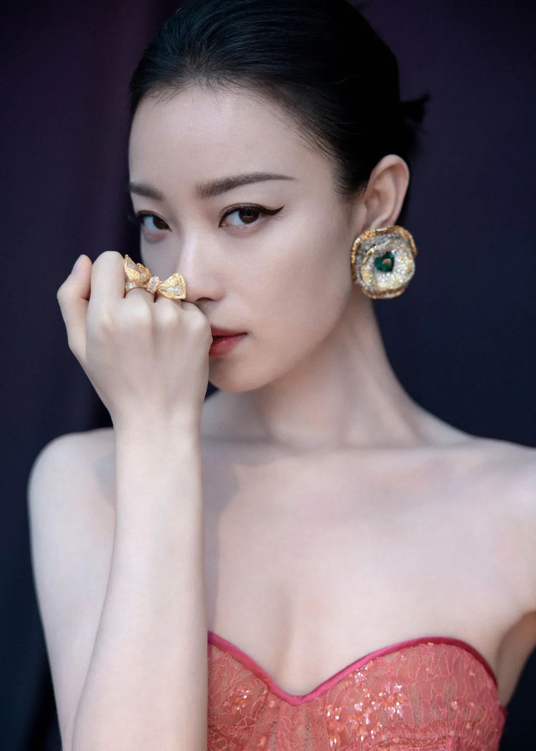 胶线笔画眼线教程新手手残党,手残党眼影教程探险家无眼线