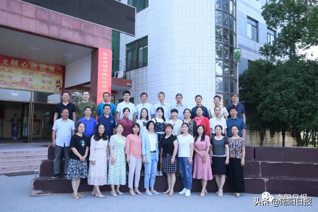 南阳油田第一中学2001级,南阳市油田第一中学评分