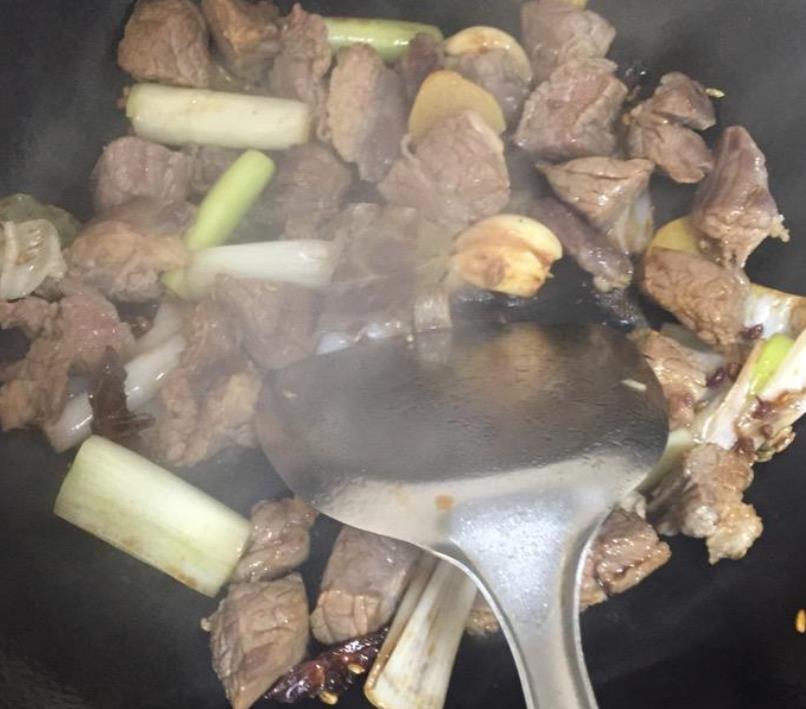 牛肉焯水后腥味很大,牛肉越洗血水越多