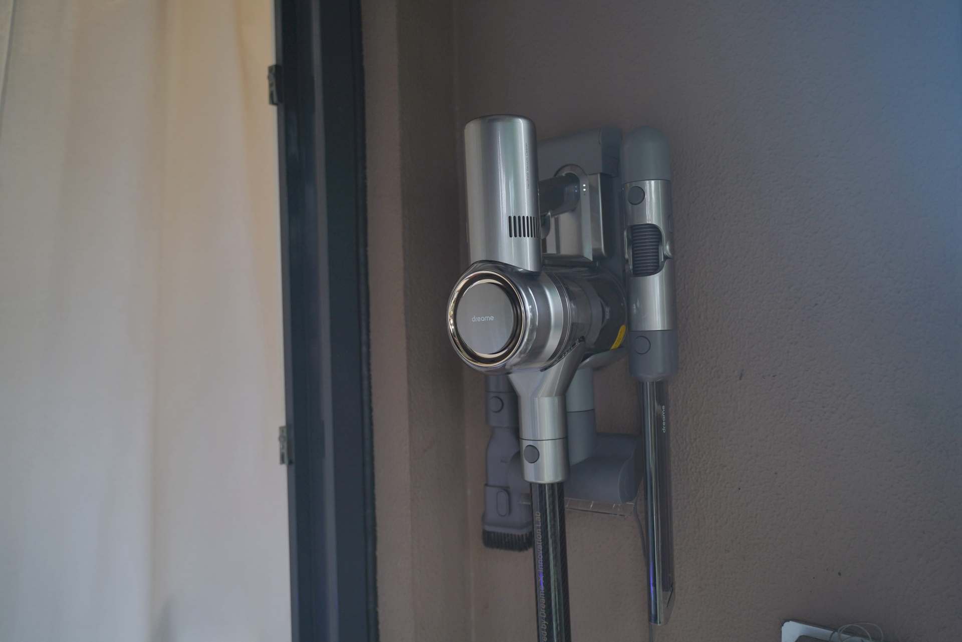 追觅v16和戴森吸尘器测评,睿米吸尘器和追觅v16吸尘器哪个好