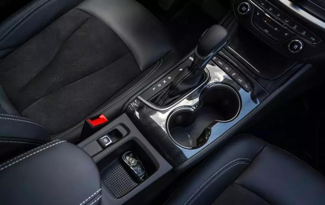 别克威朗2022款20tcvt领先型落地价,2019款别克威朗1.5t双离合20t领先型