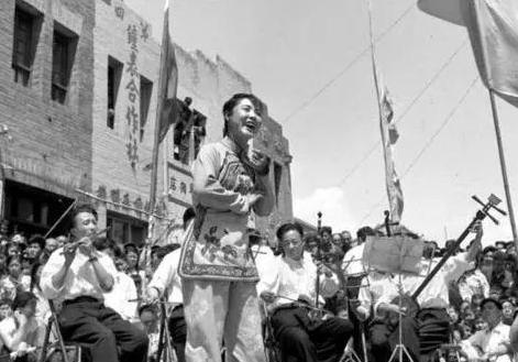 歌曲我的祖国郭兰英,歌曲我的祖国原唱郭兰英完整版