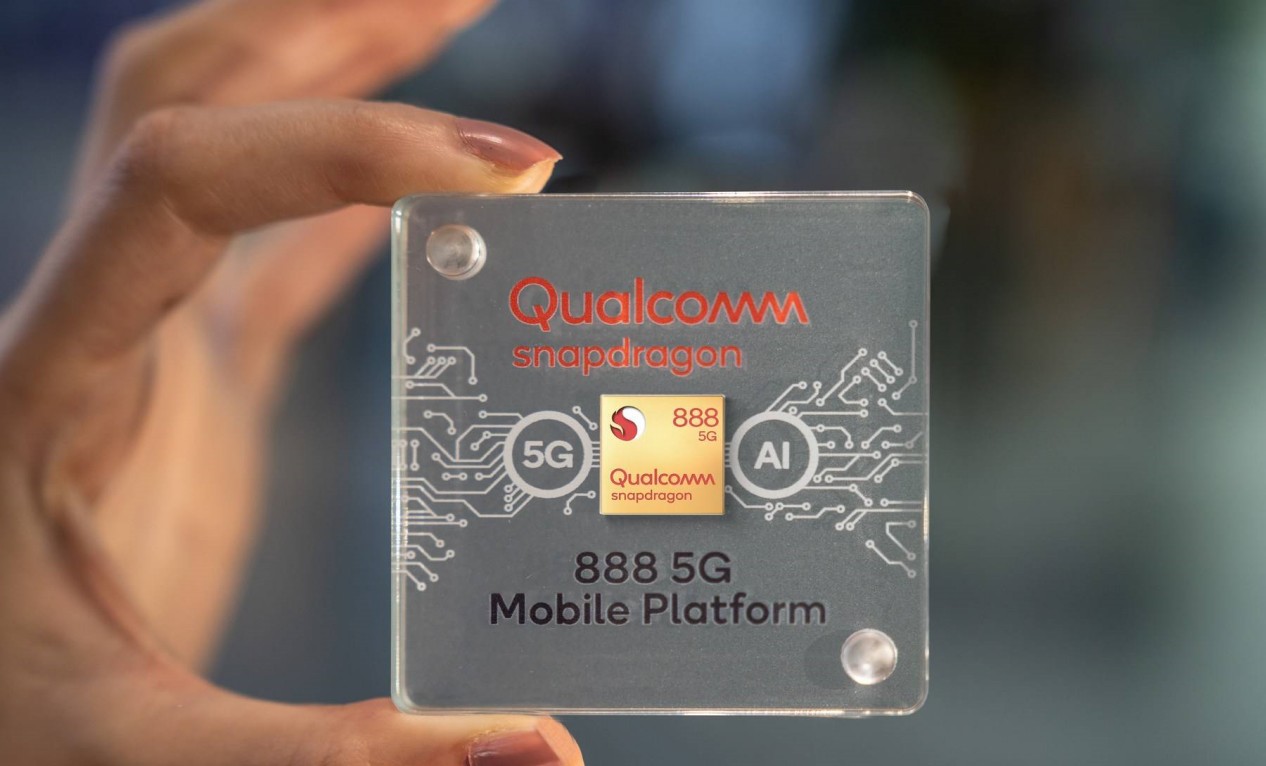 买小米10至尊版好还是苹果11好,等华为mate40还是买小米10至尊