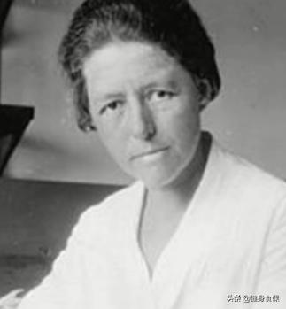 健身肌肉训练何时食用蛋白粉,肌肉男喝蛋白粉还是增肌粉