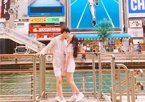 女生第一次接吻该如何引导,第一次接吻怎么让女生难忘