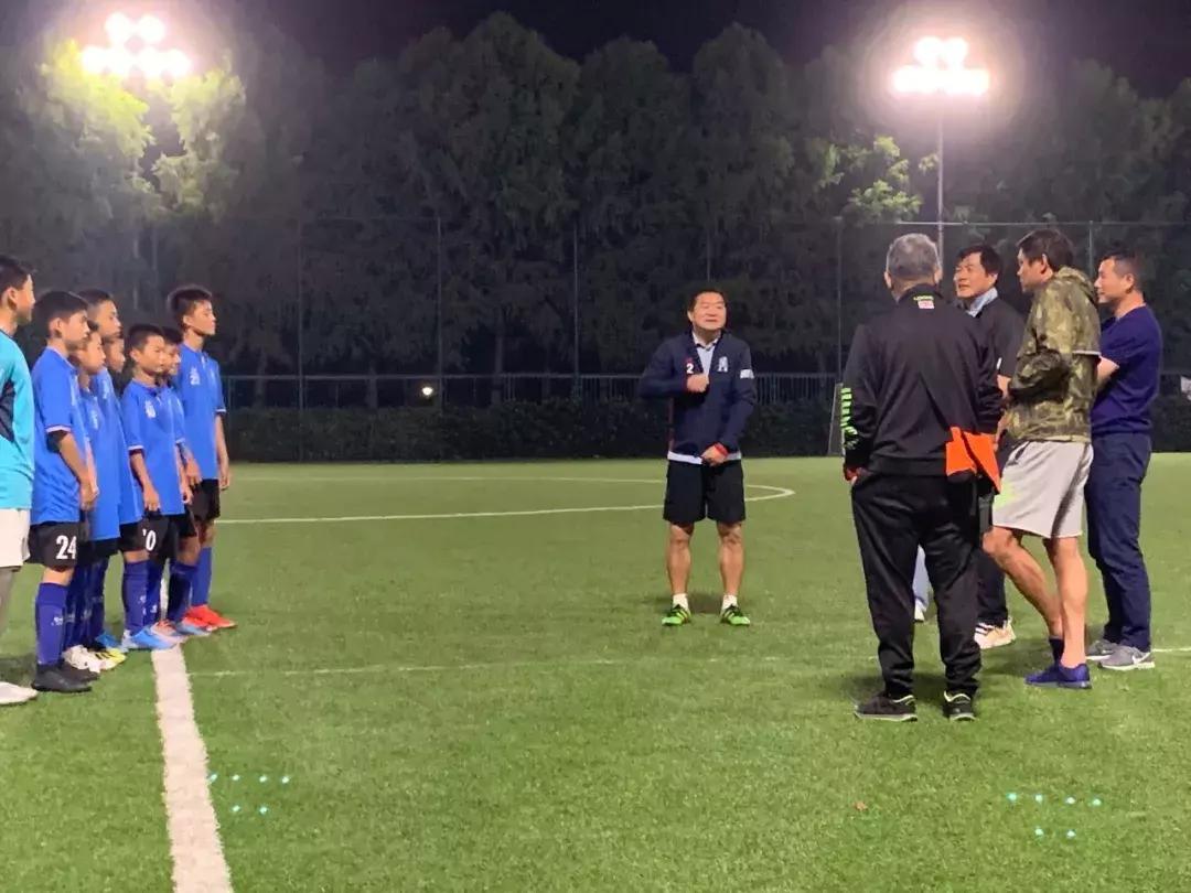 在外地漂泊多年终于回来了,在外漂泊了几十年终于回家了