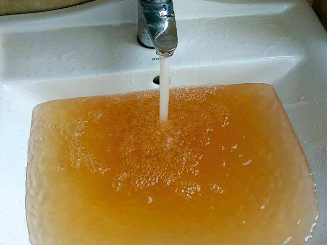 家里水发黄的解决方法,自来水发黄用前置过滤器有用吗