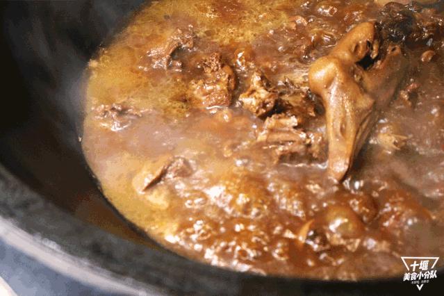 十堰东北铁锅炖哪家最好吃,十堰铁锅炖菜