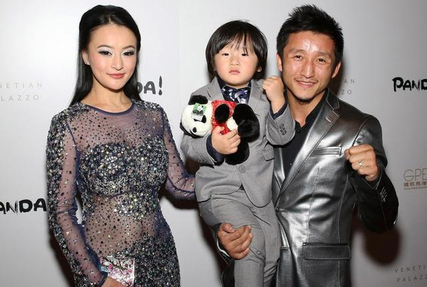 中国奥运邹市明夺冠激动时刻,08年奥运拳击冠军邹市明