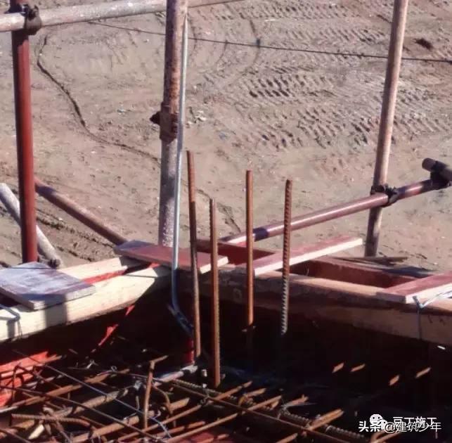 水电预埋施工的详细步骤,工地水电前期预埋和后期施工