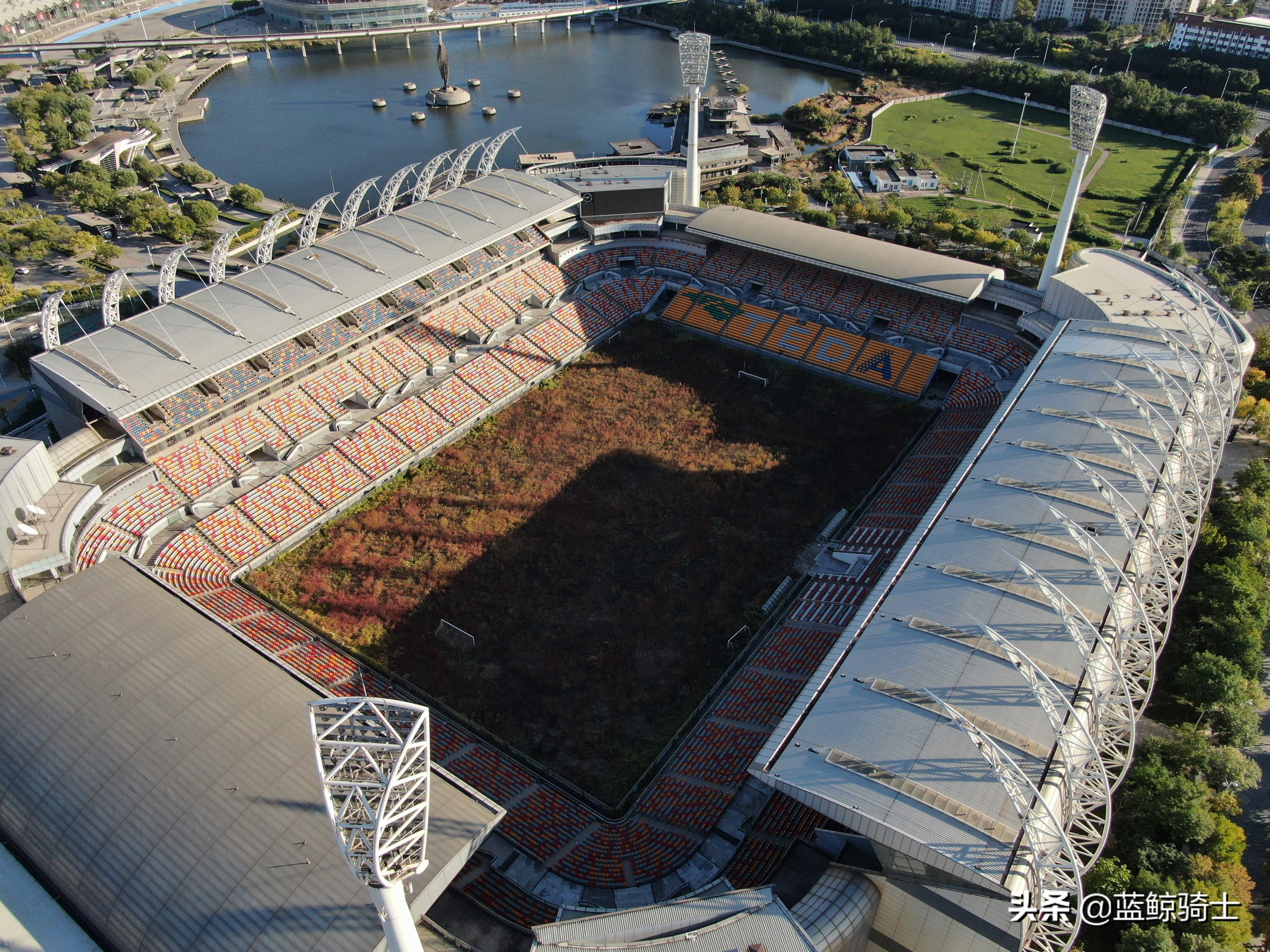 天津泰达球场最新进展,最新天津泰达足球场航拍照片