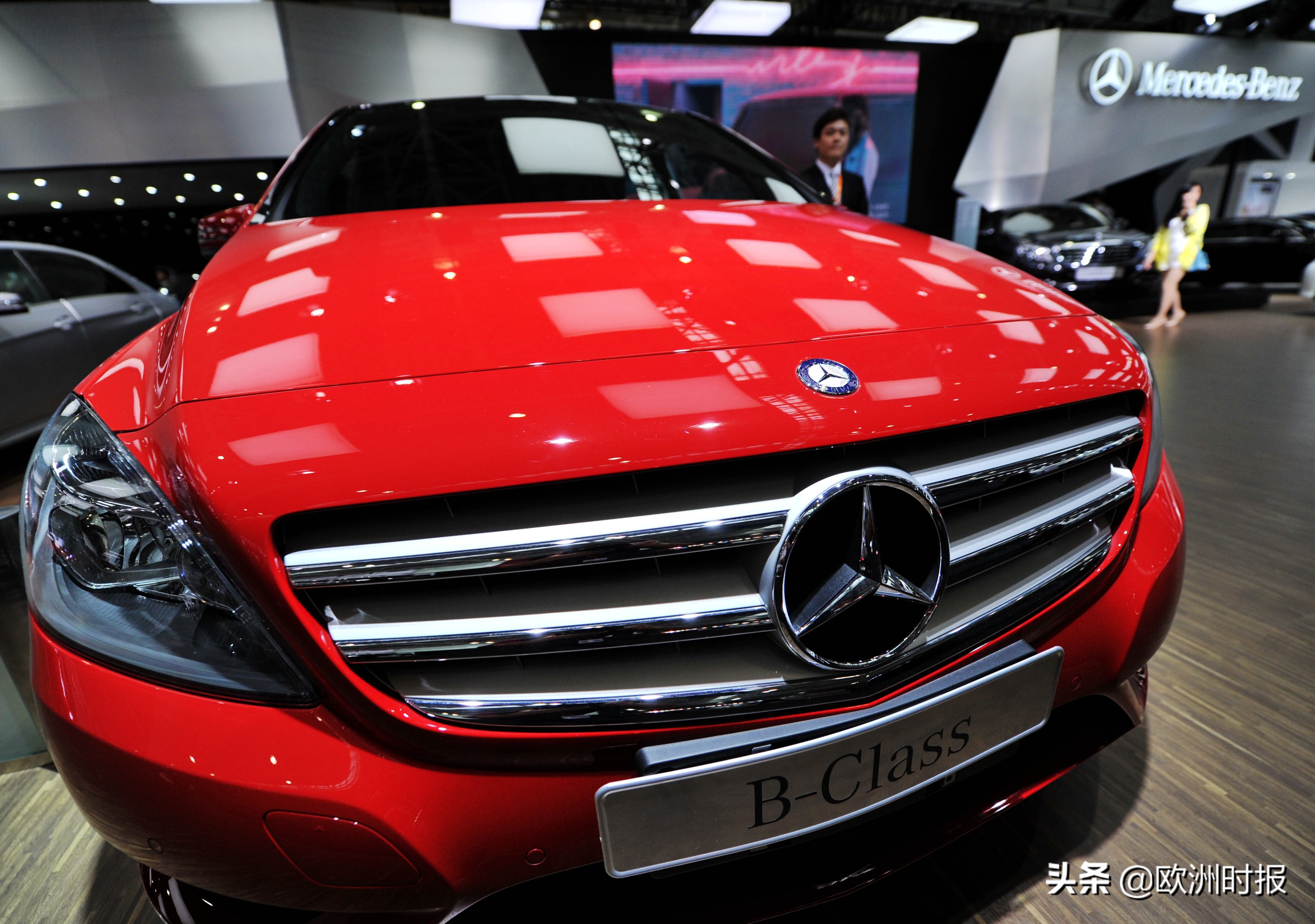 戴姆勒老总退休金公布日薪4250欧元