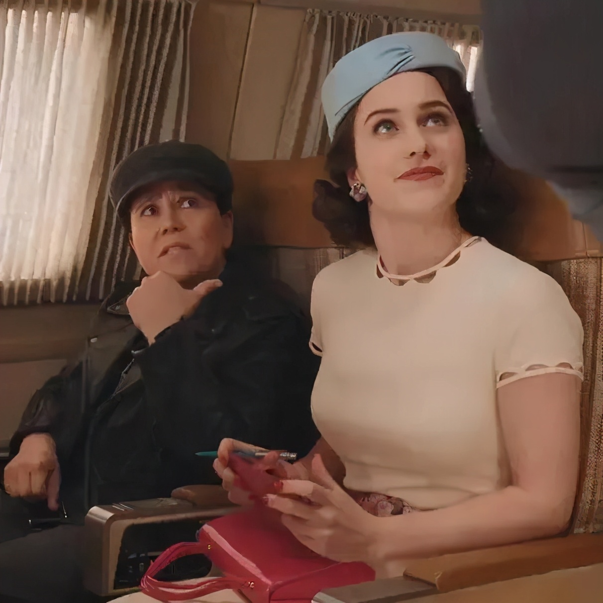 比起《女王的棋局》，女王的衣橱才是经典所在