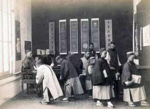 古代教书先生能有多少钱,古代有钱才能受教育