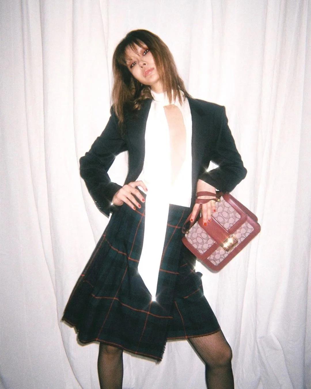 做权志龙闺蜜有多幸福?全球限定随便送:今晚我们都是柠檬精女孩