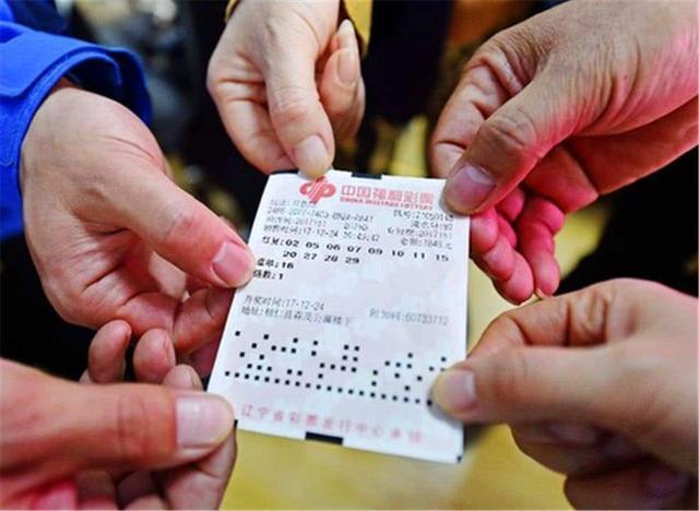 彩票中2亿最新消息,近期中彩票1亿的真实事件
