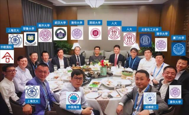 初中生扎堆直播妄想暴富，李佳琦背后团队曝光：醒醒吧，孩子