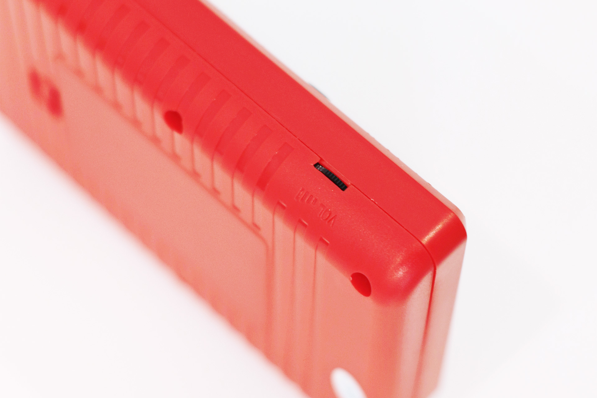 来波童年回忆杀｜某多多的山寨掌上红白机开箱