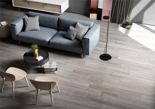 木质地板好还是木纹砖好,木地板和木纹砖之间的优缺点对比