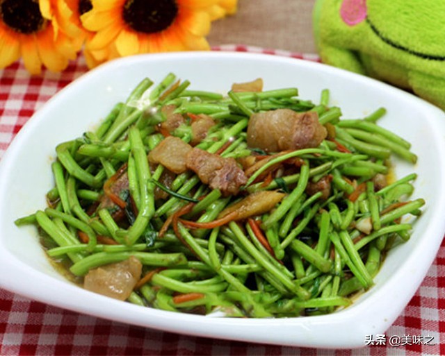 腊肉炒菜简单做法,腊肉炒菜的正宗做法