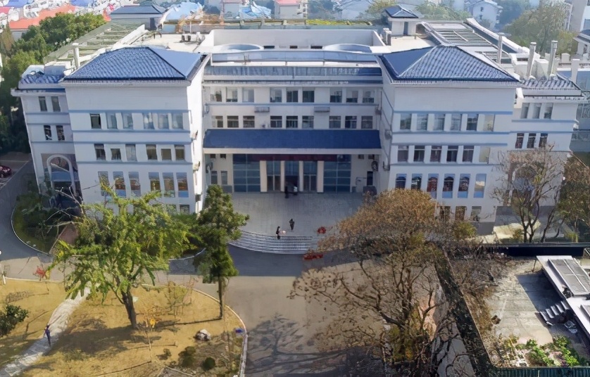 没有围墙，坐拥两个5A景区，211高校，湖南师范大学实力如何