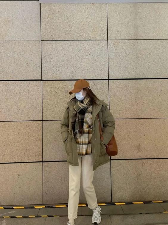 36岁张靓颖素颜照,张靓颖穿黄色外套是哪场演唱会